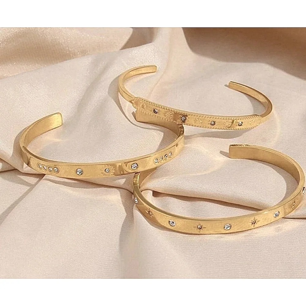 NEW Unisex Gold Plated 316L Simulated‎ Diamond Star Cuff Bracelet, Adjustable